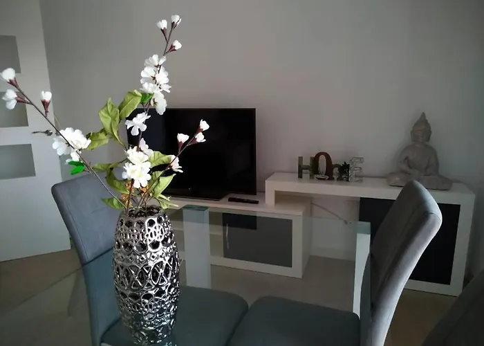 Medina Cerca De La Ribera